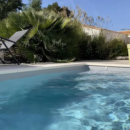 D'hotes Les Lits Marins Bed and Breakfast